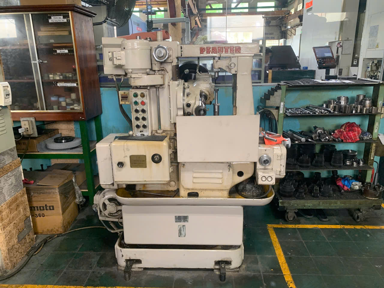 Lathing machine 4.jpg